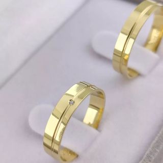 Aliança de Casamento Fina Altamira Ouro 18K 4mm retas c/ Zircônias