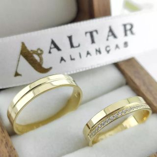 Aliança de Casamento Fina Camarões Ouro 18K 4mm retas c/ Zircônias