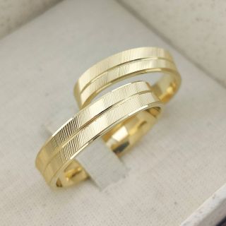 Aliança de Casamento Fina Camboja Ouro 18K 4mm Anatômica retas