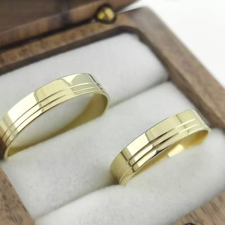 Aliança de Casamento Fina Holly Ouro 18K 4mm retas