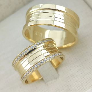 Aliança de Casamento Larga Fiji Ouro 18K 8mm retas Semi Anatômica c/ Zircônias