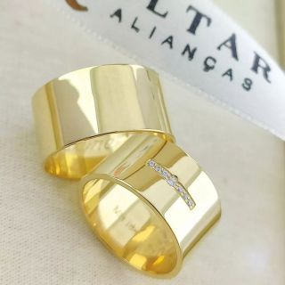 Aliança de Casamento Larga Gabão Ouro 18K 10mm retas Semi Anatômica c/ Zircônias