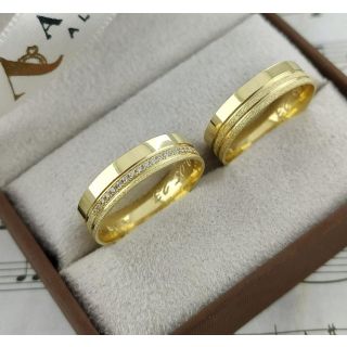 Aliança de Casamento Tradicional Assis Ouro 18K 5mm retas c/ Zircônias