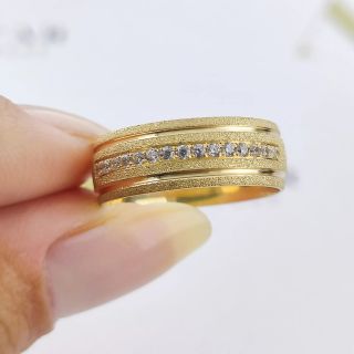 Aliança de Casamento Tradicional China Ouro 18K 6mm Abaulada c/ Zircônias