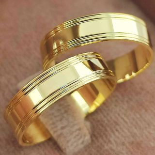 Aliança de Casamento Tradicional Iris Ouro 18K 5mm retas