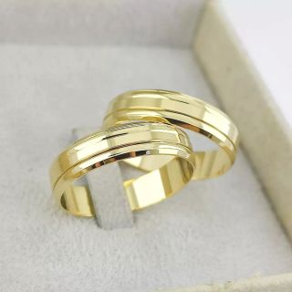 Aliança de Casamento Tradicional Julia Ouro 18K 5mm retas