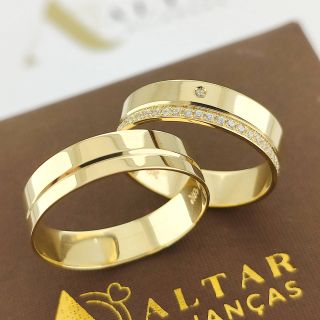 Aliança de Casamento Tradicional Maláui Ouro 18K 5mm retas c/ Zircônias