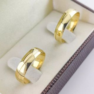 Aliança de Casamento Tradicional Yi Ouro 18K 5mm Abaulada