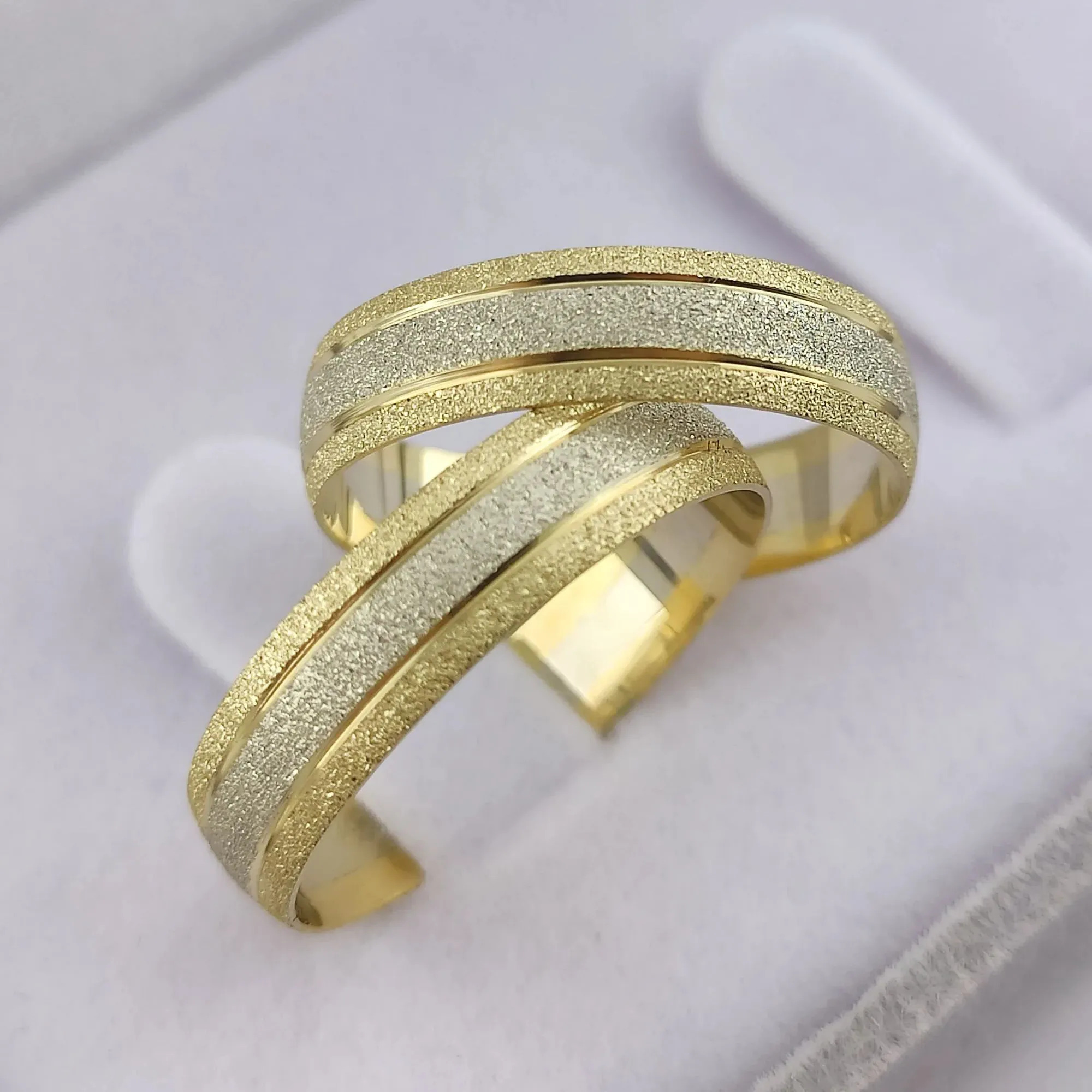 Aliança de Casamento Ouro Amarelo e Branco 18K Catar 5mm | Anatômica